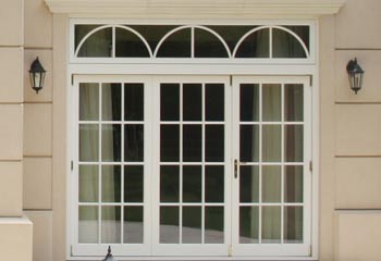 Bifold Doors with unique glazing feature